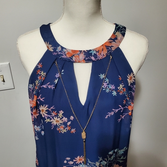BCX Flowy Floral Dress with Necklace - Picture 4 of 10